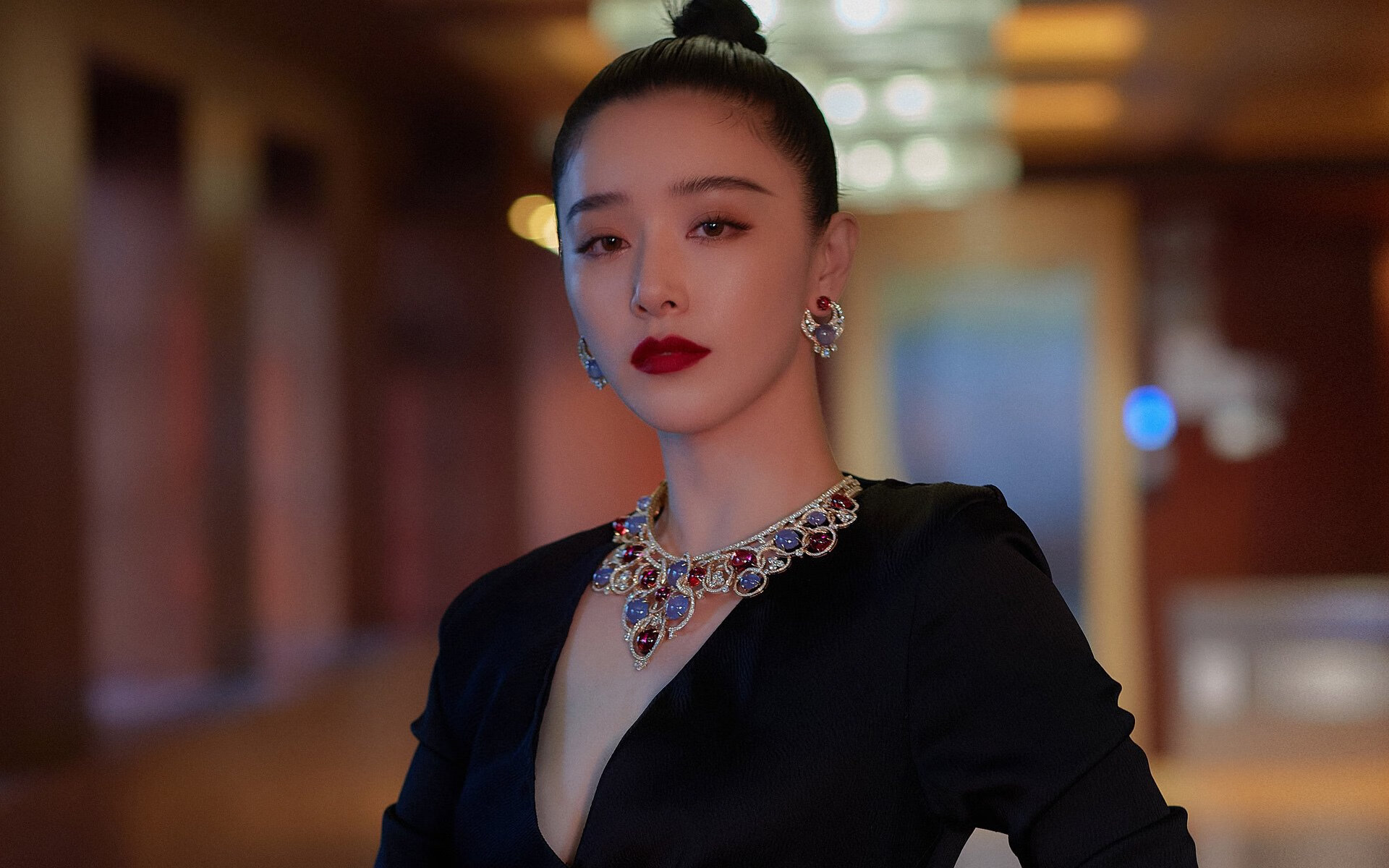 菲华商联总会举办论坛，支持菲律宾运动员参赛，促进中菲友谊。