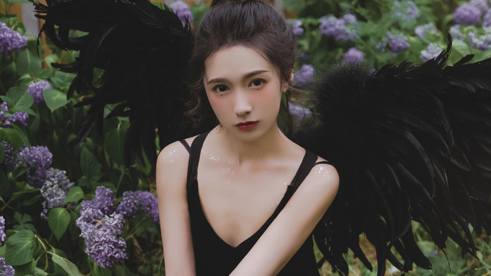 与世界高手争锋 李冰洁无畏出击